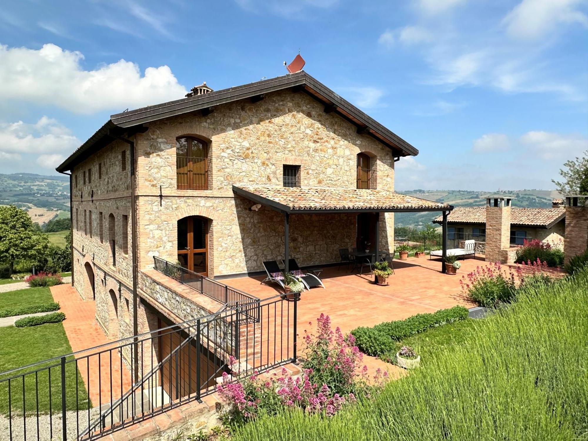 Marano sul Panaro Agriturismo Podere Prasiano מראה חיצוני תמונה